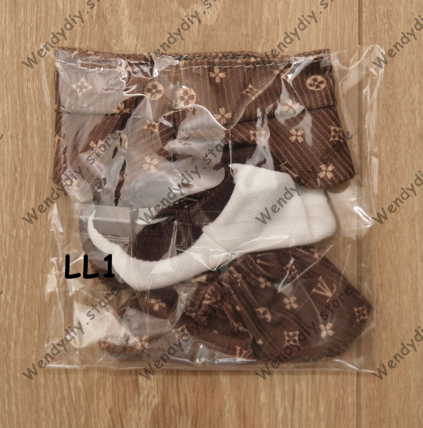 LL1 - Labubu Outfit