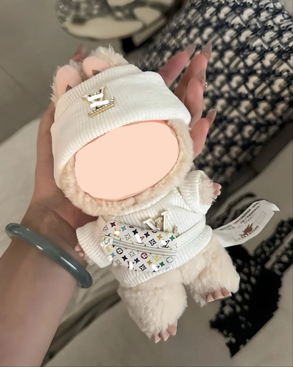 LL4 - Labubu Outfit